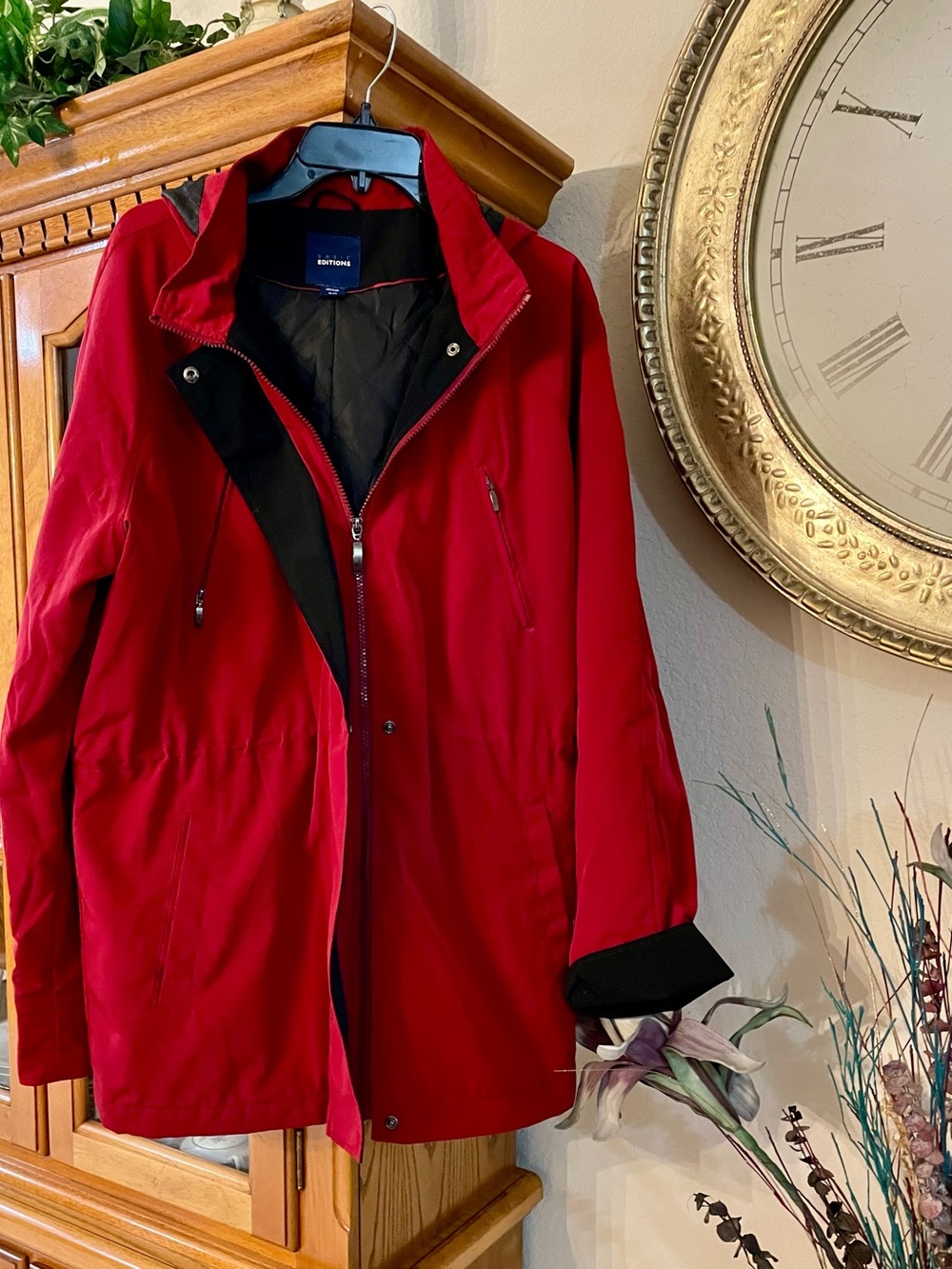 BASIC Edition Red Trench Coat w Black Lining pockets & cinched waist w tie SZ XL